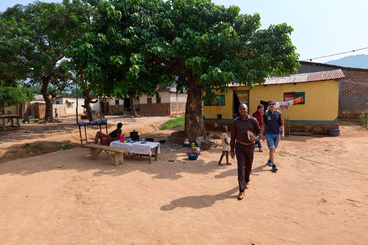 I_P_Bangui's tweet photo. Le projet #Afribiota 2 explore le lien entre l'hygiène buccale et la santé globale des tout-petits en #Centrafrique et pourrait révolutionner la prévention des retards de croissance.
#Culturomique
#Dysbiose #MétaHiC #microbiote #cooperation @PasteurNetwork https://t.co/b8Q7pXued7 https://t.co/RqIiQH3XWz