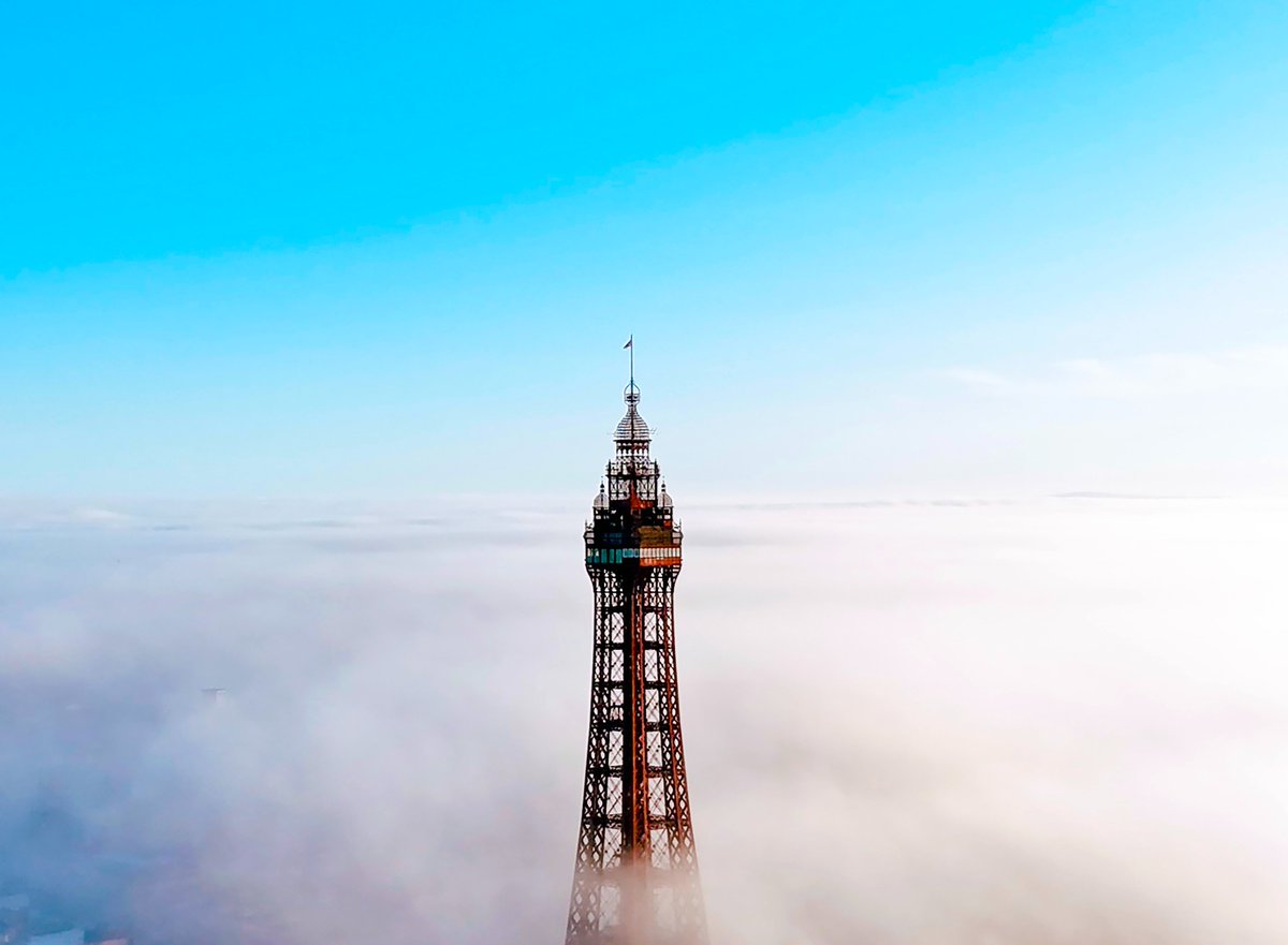Blackpool's famous skyline peeking through the morning mist - what a sight!

📷 Left: Gregg Wolstenholme Photography | Right: Dave Nelson Photography
