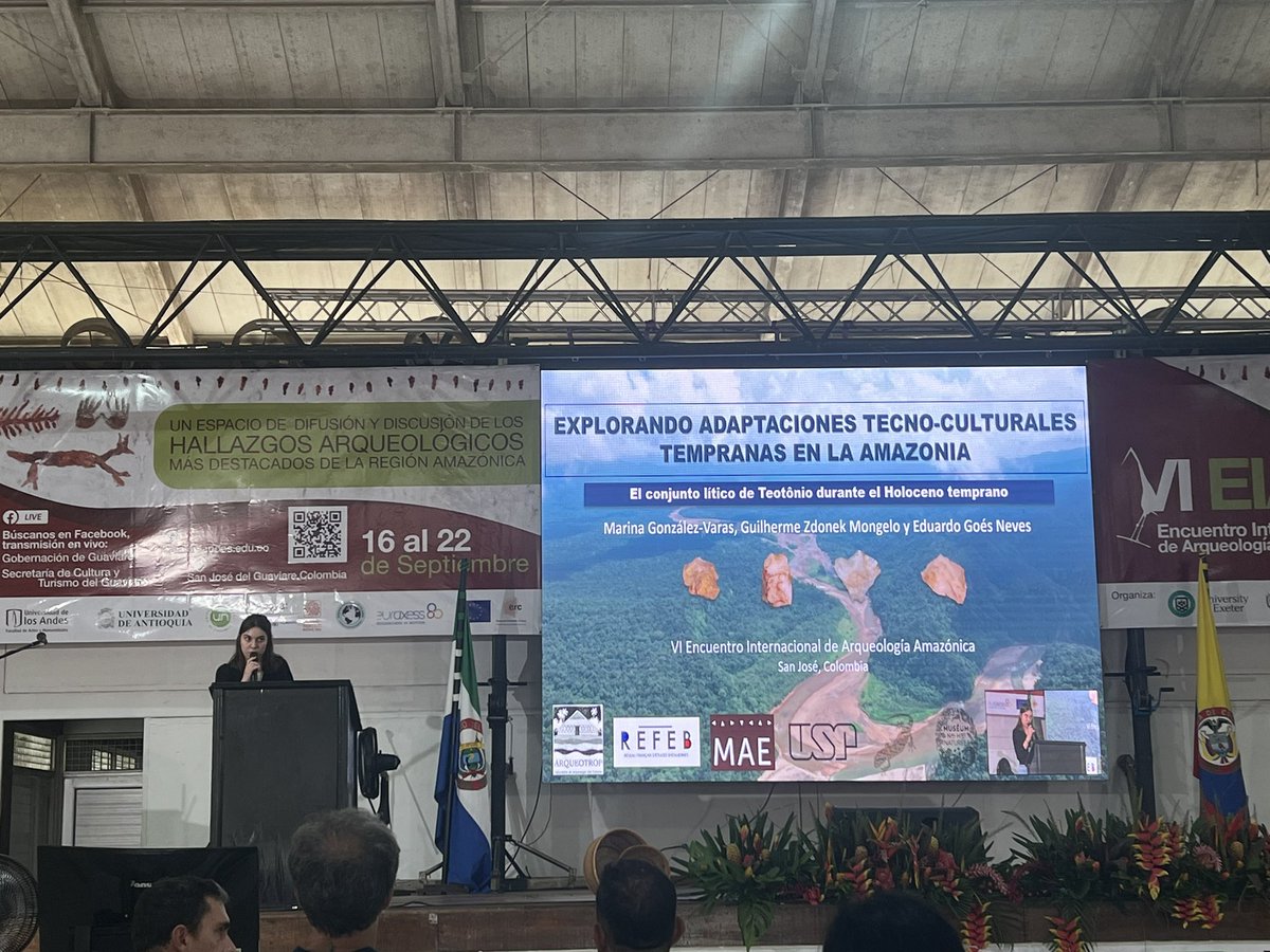 Maria Gonzales-Varas nos transporta a Madeira, Brazil con su charla sobre la technologia litica #EIAA2024 #GUAVIARE <a href="/LASTJOURNEY5/">LASTJOURNEY</a> <a href="/UniofExeter/">University of Exeter</a> 
LIVE FEED: 

facebook.com/share/v/R6ChDJ…