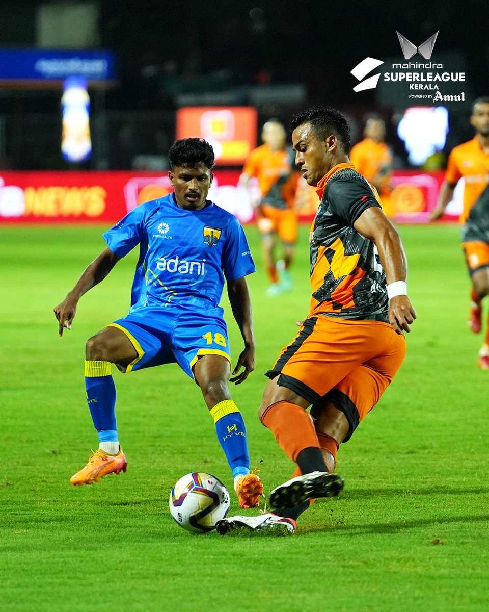 slk_kerala's tweet photo. Not the result they wanted, but the fight isn't over 👊
#TKFCvTMFC #SuperLeagueKerala #Matchday #IniPanthPaaranaPooram #SLK https://t.co/bo0ejdoQCV