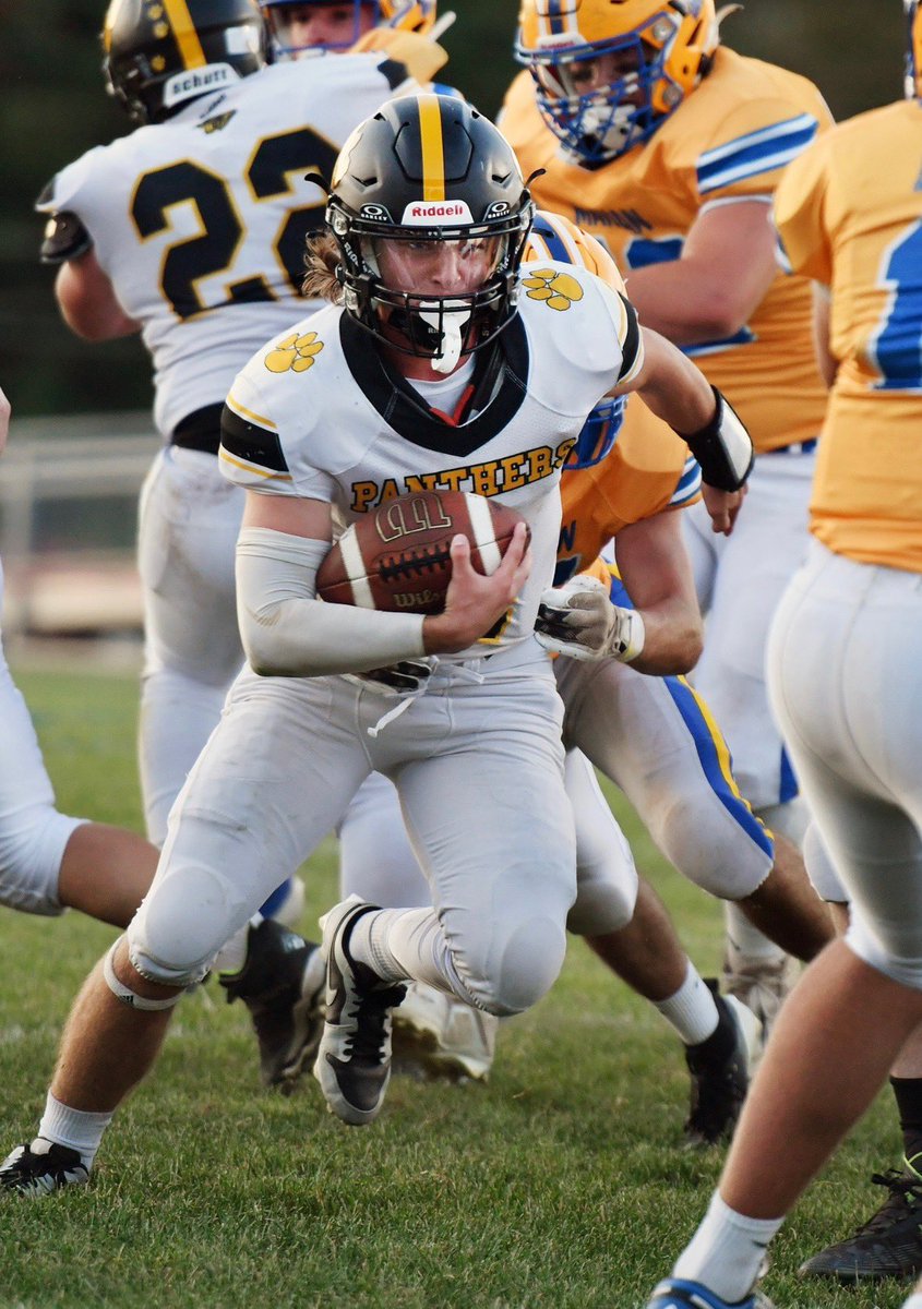 PV’s Own Brody Breiner is your SCHUYLKILL ATHLETE OF THE WEEK!!! 🎉🎉💛🖤🏈
Congratulations Brody!!! 🏈🖤💛
#pvproud #grit