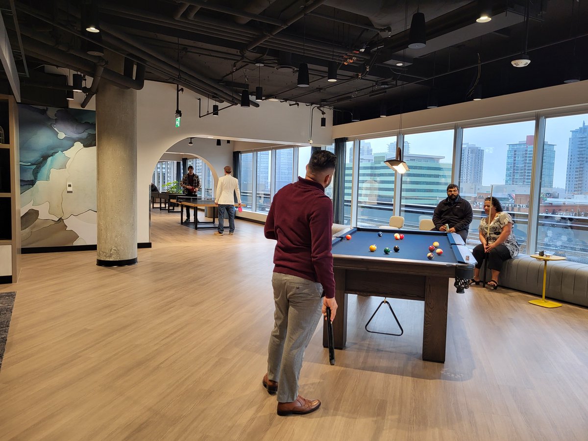🎉 Gulf Canada Square in Calgary recently celebrated a new milestone: the grand opening of its new conference facility, tenant lounge, and common areas! 

#GWLRA #PropertyManagement #DowntownCalgary #CommercialRealEstate #TenantExperience