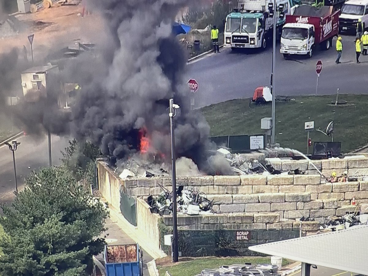 charlienbc's tweet image. #BREAKING @mcfrs on scene Montgomery Country Waste Transfer Station, @GburgMD — Shady Grove Road at Rt 355 large fire in metals area. @nbcwashington