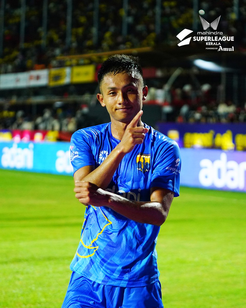 slk_kerala's tweet photo. Right place, right time! Lalhmangaihsanga 🤩
#SuperLeagueKerala #TKFCvTMFC #SLK #KeralaFootball #MatchDay https://t.co/kS4Z56gvU8