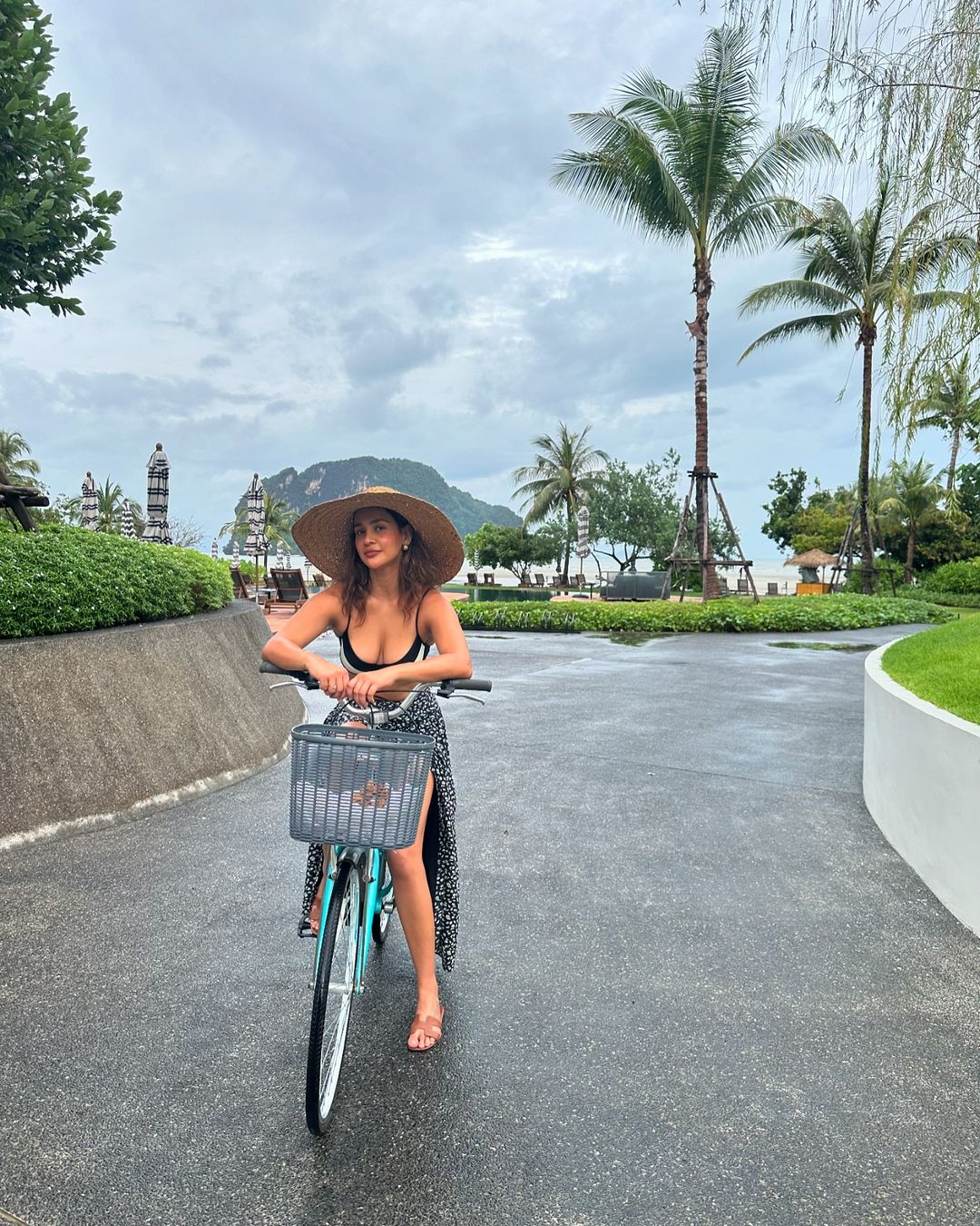 GXnHFaBWAAAq2Wp?format=jpg&name=large