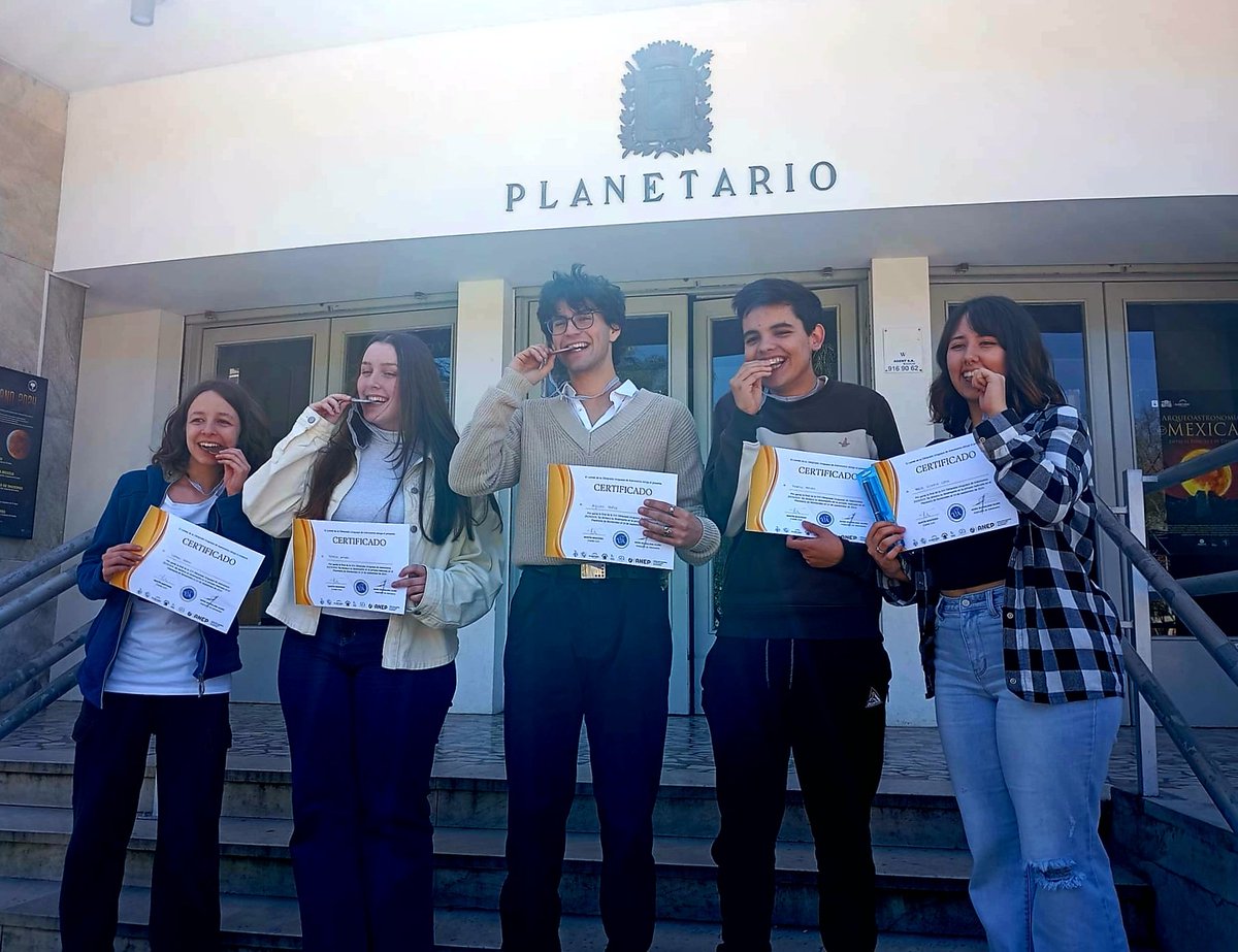 Se desarrolló la final nacional de la Olimpiada Uruguaya de Astronomía 2023/2024, con el objetivo de seleccionar a la delegación para la Olimpiada Latinoamericana de Astronomía y Astronáutica Costa Rica 2024. 
Más información: olimpiada.astronomia.edu.uy
olimp-astro.blogspot.com/2024/09/final-…