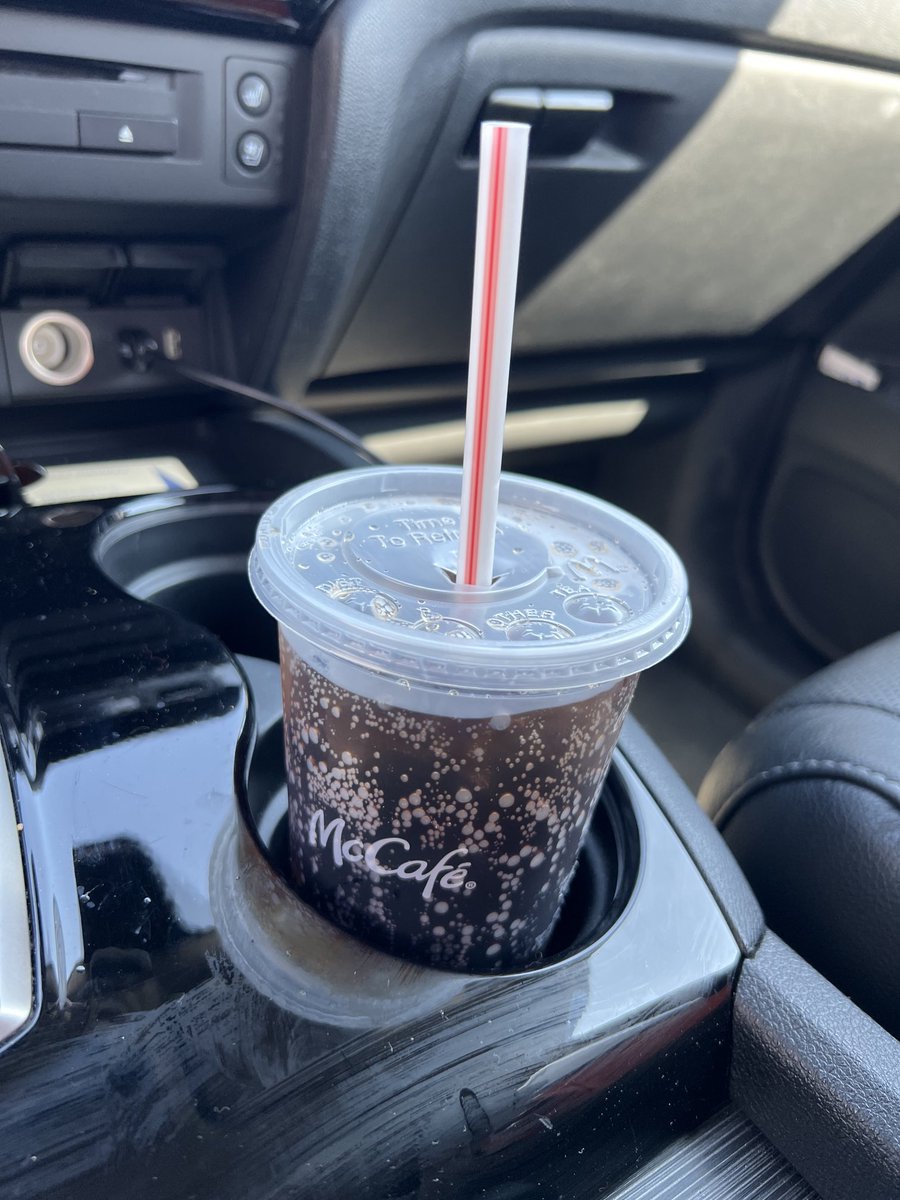 nic_ras30's tweet photo. Thank you ⁦@McDonalds⁩ for going back to your old straws! They are the best! https://t.co/L3k0CEleMw