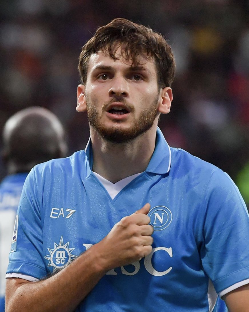 😎| Khvicha Kvaratskhelia.