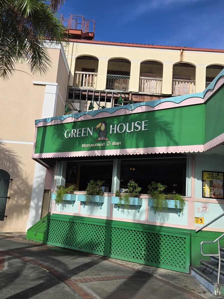 JohnnyC_Shift4's tweet image. Sand, sun, and seamless service! 🌞⛱️🌴 The Greenhouse is excited to announce their new Skytab system. Enjoy faster service, accurate orders, and a more enjoyable dining experience. Visit the Greenhouse today!! #newtech #restaurantupgrade @Shift4 @SkyTabPOS