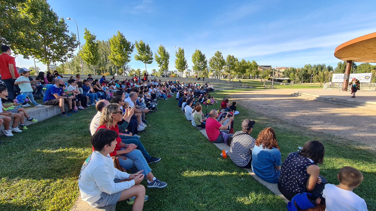 Comienza la #SemanaEuropeadelaMovilidad 🚌🚲🚶 

🎭 <a href="/Kamaru_Teatro/">Kamaru_Teatro</a> abre el programa de actividades del <a href="/aytoSalamanca/">Ayuntamiento Salamanca</a> en el Parque Elio Antonio de Nebrija.

Programa completo 👉 medioambiente.aytosalamanca.es/es/movilidadso…