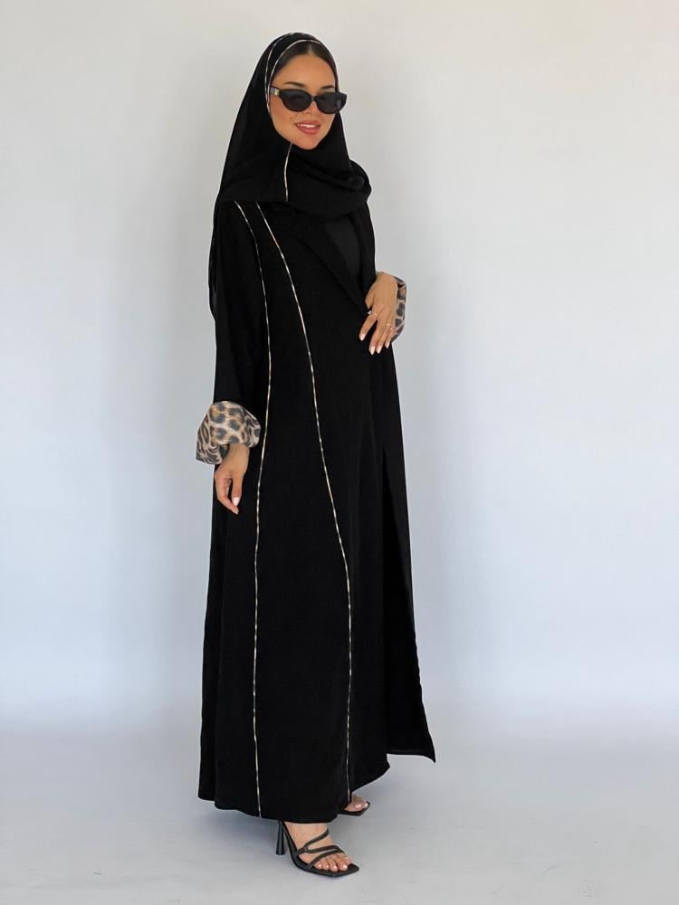 rosa_rosy25's tweet photo. 📣📣Abaya Tiger 🐅 

visit website and discover new collection in #MYRS 🩵
https://t.co/XPVXQhlKpz 
#مايرس_براند https://t.co/hDzLcYl75r