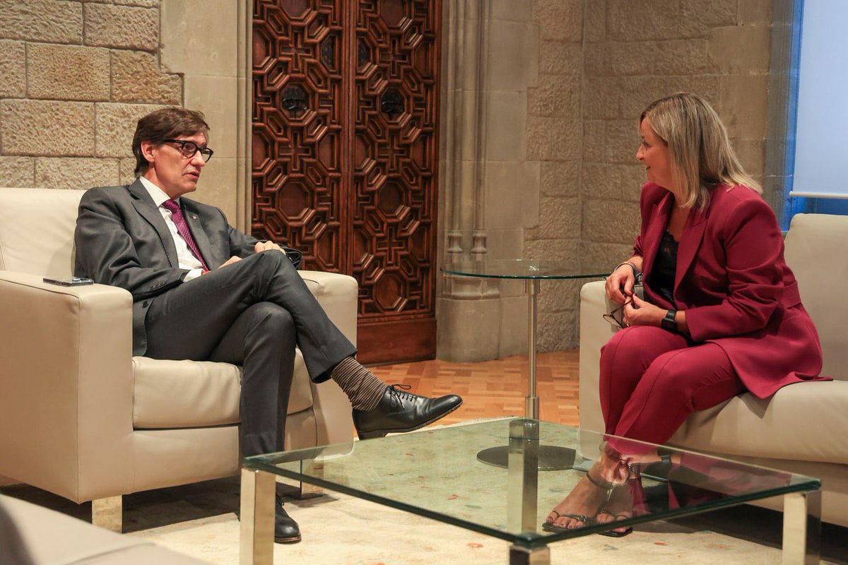 Reunió amb la presidenta de l'Assemblea d'Extremadura, <a href="/BlancaMartinDel/">Blanca Martin</a>.

Ha estat un plaer rebre't al Palau de la Generalitat, presidenta.