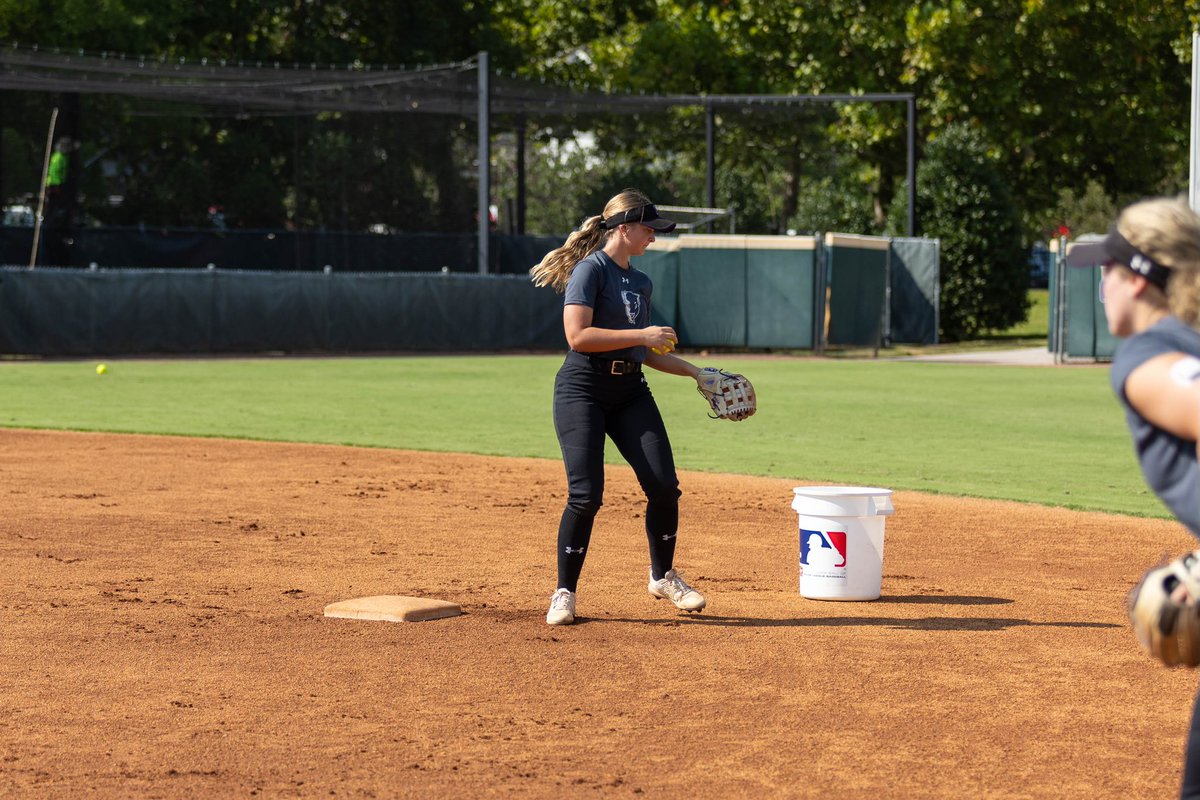 Locked in for game week 🔒

#IntoTheStorm ⛈️ | #HornsUp 🤘
