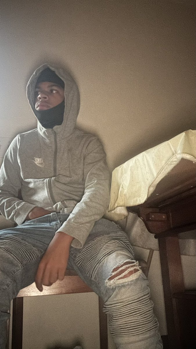 LllRuga's tweet photo. Ima live this shit up till I’m old 😤💧💧🐝🤞🏿

#albumcomingsoon https://t.co/AP1VlvLcSs