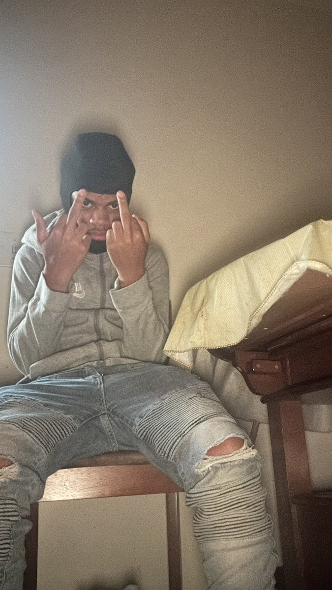 LllRuga's tweet photo. Ima live this shit up till I’m old 😤💧💧🐝🤞🏿

#albumcomingsoon https://t.co/AP1VlvLcSs