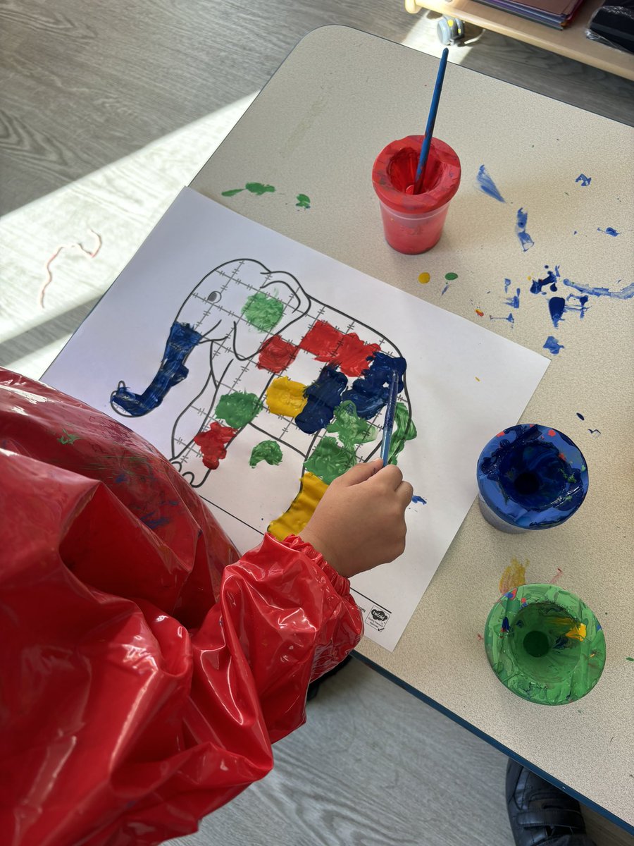 EyfsSpringfield's tweet image. Who can guess our topic book for this week? ππ Lots of fantastic learning taking place today π