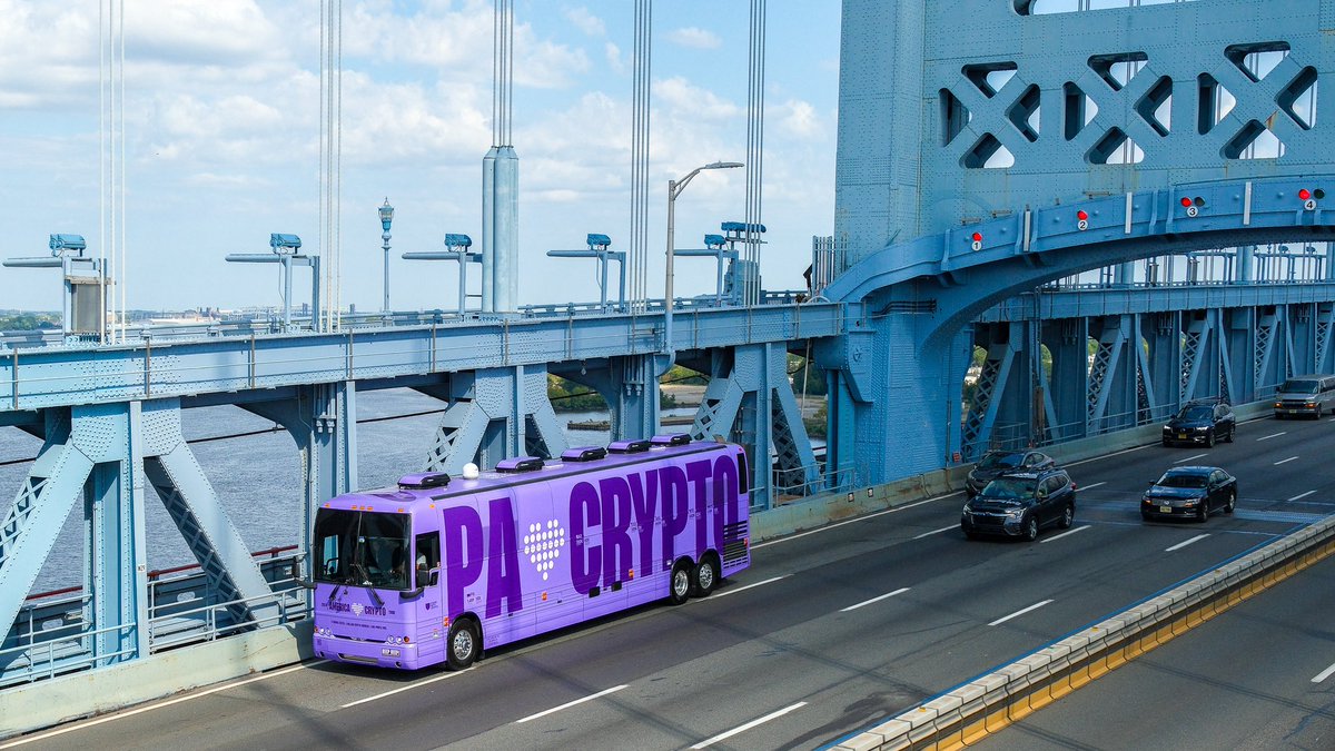 standwithcrypto's tweet image. 1.4M Pennsylvanian crypto owners are getting ready to make their voices heard. 

Buckle up as our big purple bus arrives in Philly tonight on the #AmericaLovesCryptoTour. 

RSVP at americalovescryptopa.splashthat.com