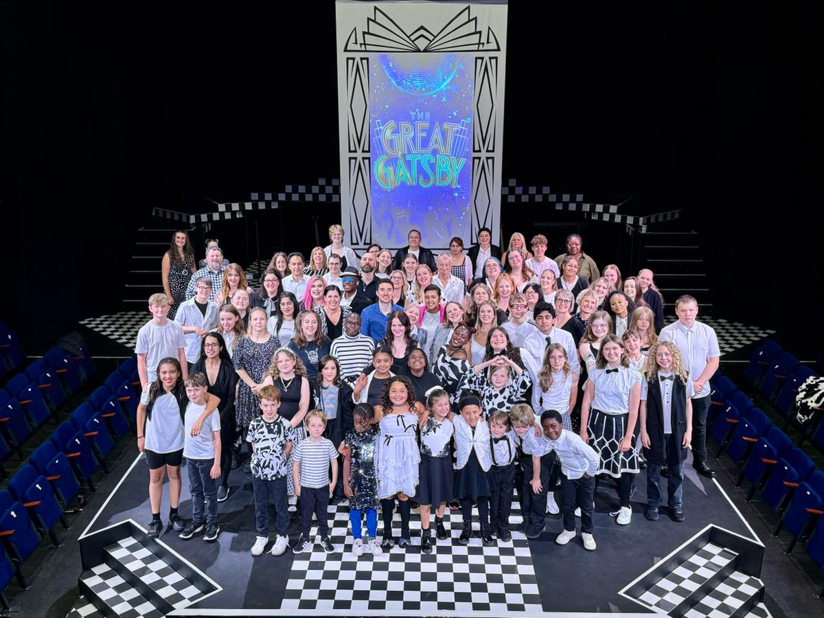 cpoconnor87's tweet photo. Thank you so much to everyone who came to see The Great Gatsby! Always means a lot!❤

A pleasure to work with @livracey, Catherine Traveller, @MissKeiHamilton, the amazing team @theLBT and the brilliant community cast to bring The Great Gatsby into the modern era!🙂 https://t.co/8znqJfNlHt