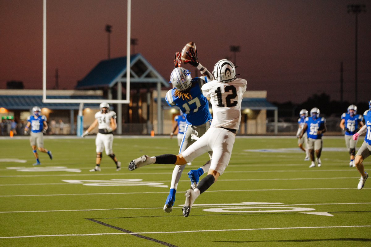 Jamey Brooks (@jameybrooks23) on Twitter photo This catch deserves its own post 💪🏼🏈
<a href="/dctf/">Dave Campbell's Texas Football — TexasFootball.com</a> <a href="/ConnallyISD/">Connally ISD</a> This catch deserves its own post 💪🏼🏈
<a href="/dctf/">Dave Campbell's Texas Football — TexasFootball.com</a> <a href="/ConnallyISD/">Connally ISD</a>