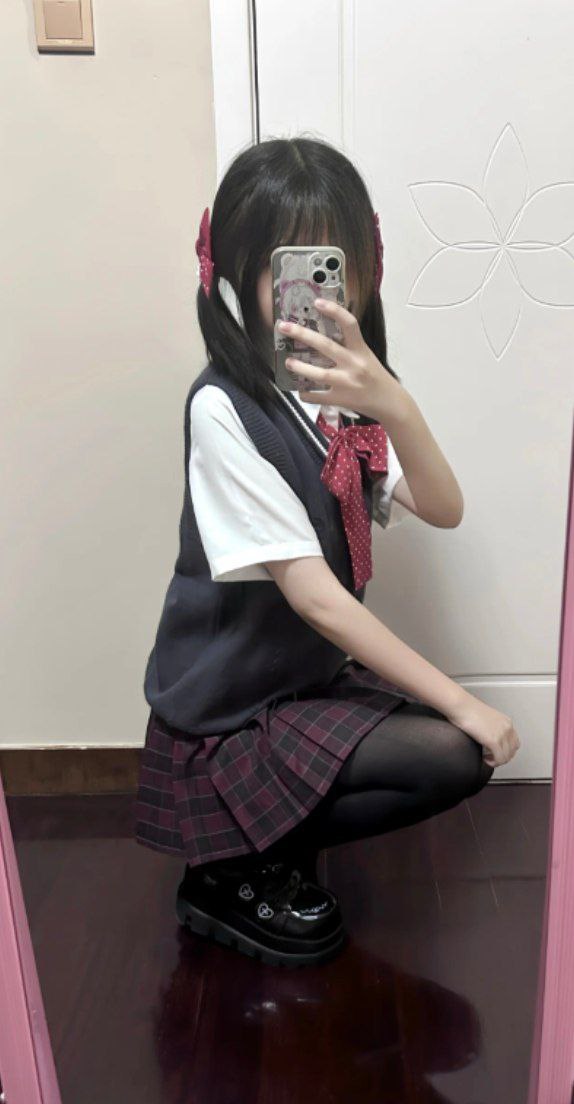 新顶置
这里是沐沐
喜欢我请来过我🚪
我接武汉爸爸活（可指定衣服）
小女孩互fo互转大欢迎！！！
#线下 #门槛妹 #金主  #小女孩 #一日女友 #爸爸活