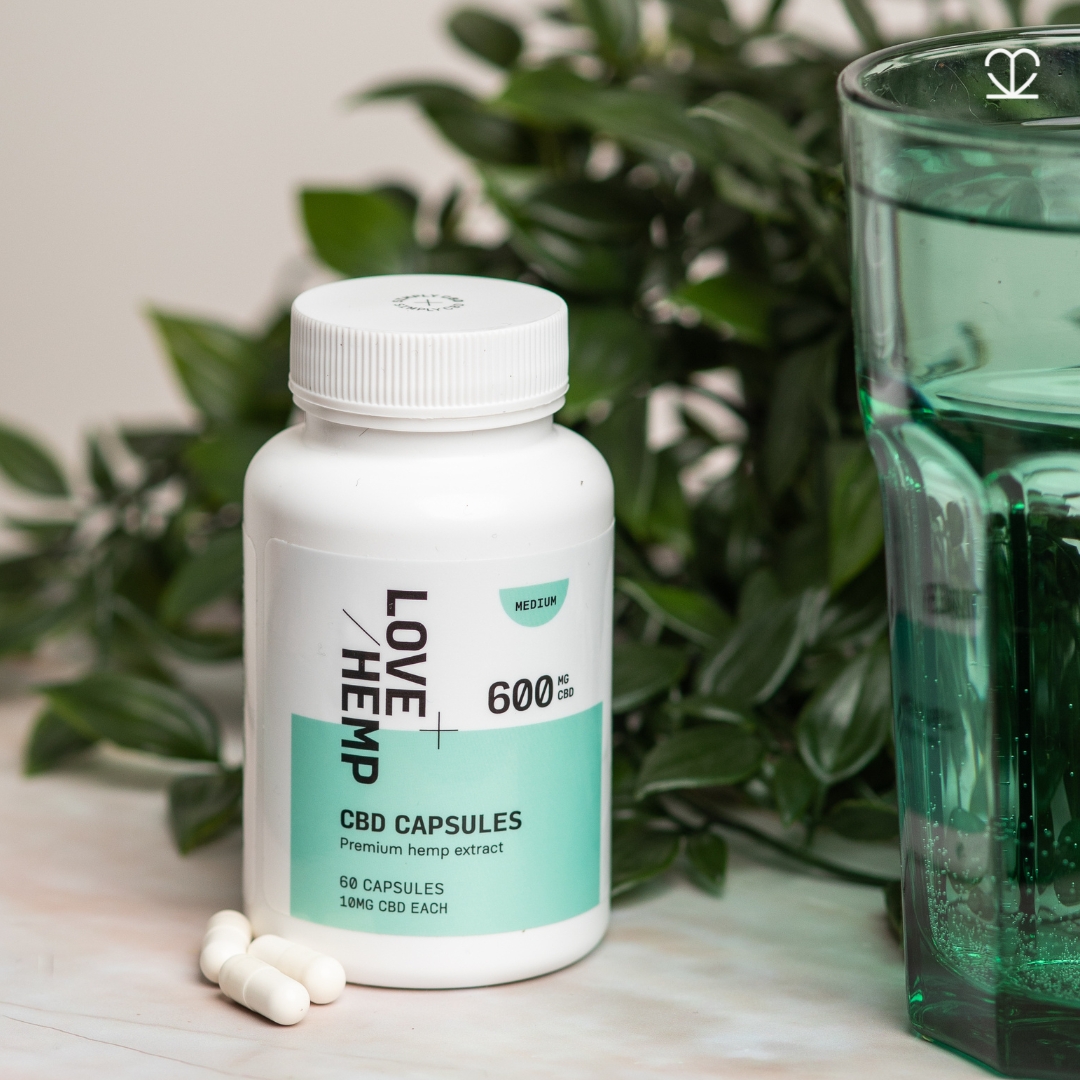 Monday evenings call for a little extra calm🧘‍♂️Take a deep breath, grab your #CBD capsules, and let the stress of the day melt away ✨

Shop: bit.ly/47BbVfe