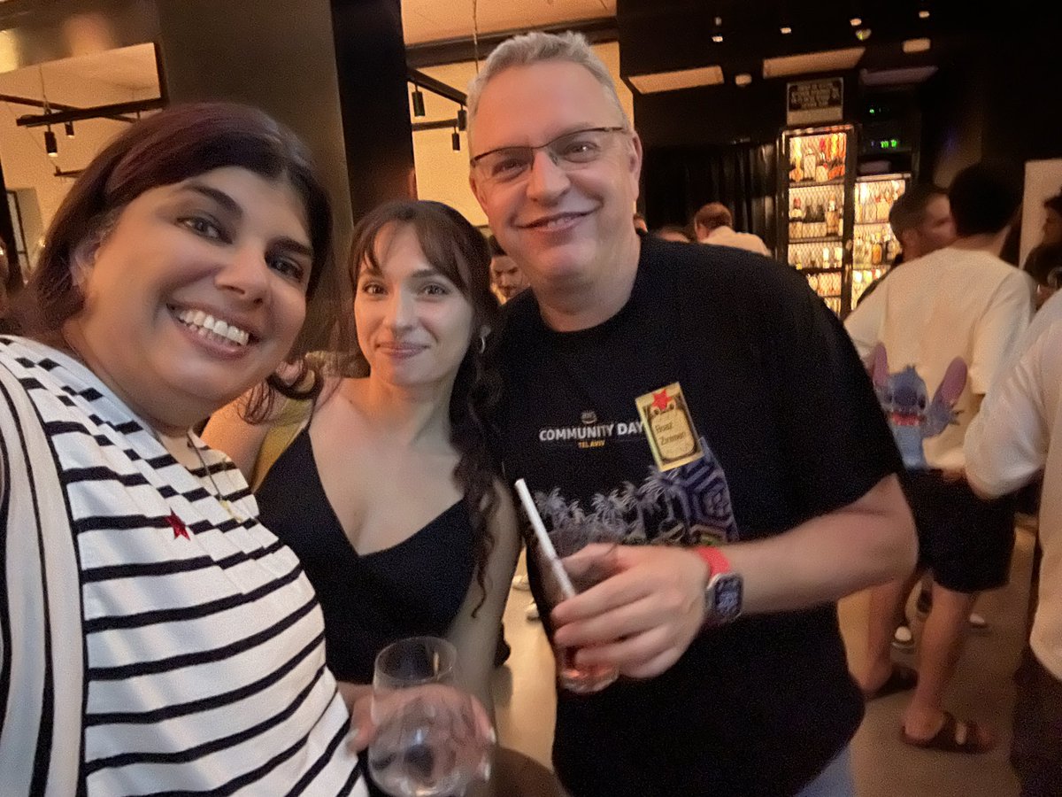 shar1z's tweet image. What a fun 10 year celebration of the #AWS user group Israel! 😱

My @DevOpsDaysTLV co-org @burdandrei and were the big winners in the Kahoot. 

Love our awesome community and can’t wait to see everyone at #devopsdays TLV next month 😍

Thanks for the pic @shimontolts ❤️