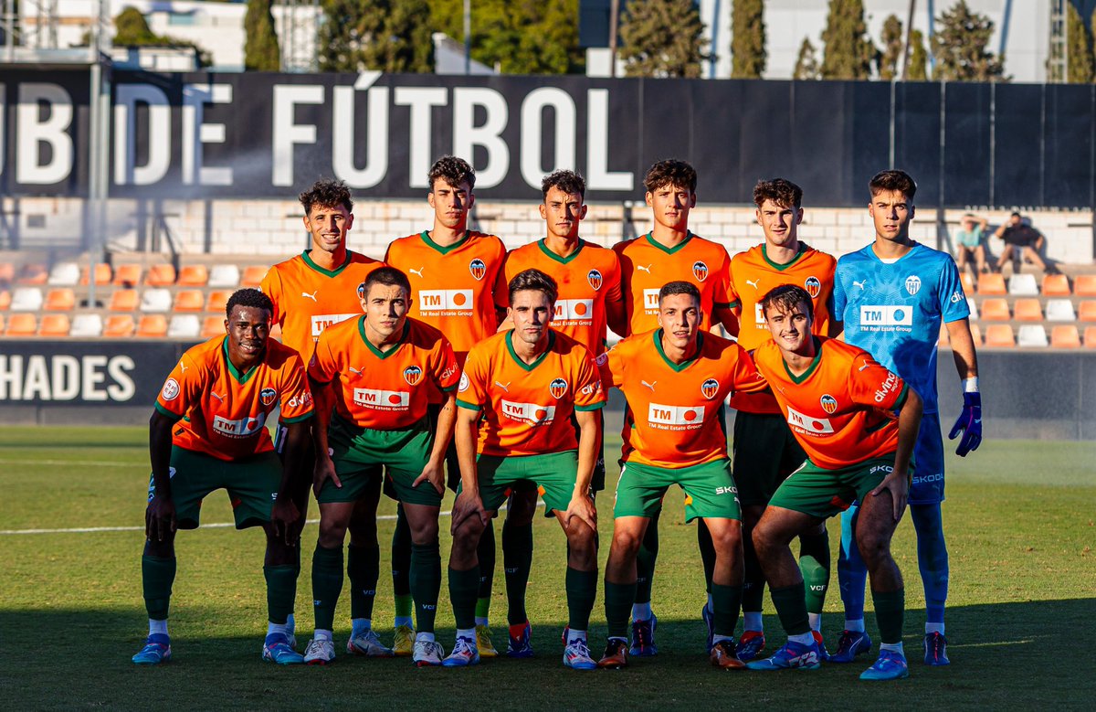 A seguir trabajando todos juntos para volver a sumar de 3 en 3. Vamos equipo! Vamos Mestalla! 🧡