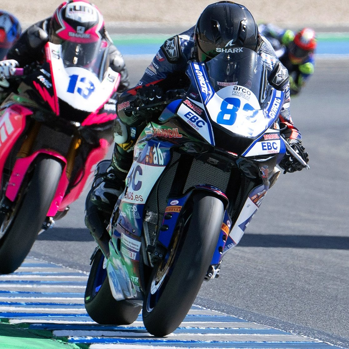 Mario Mayor bate a Dino Iozzo y arrebata el liderato de Stock a Lorenzo Dalla Porta

motociclismo.es/deporte/cev/ma…