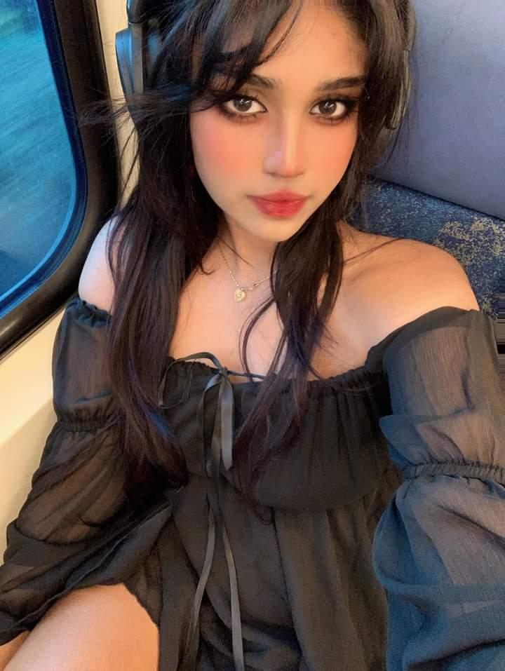 heres me on the train incase u were wondering