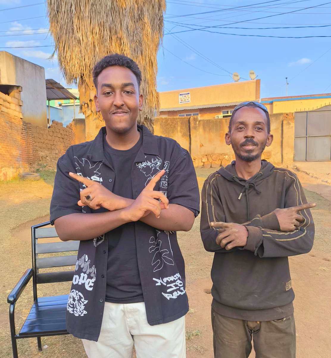 eewad3's tweet image. لقيت الحوت في رواندا