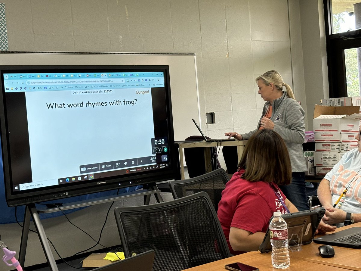 CourtneySimard's tweet photo. @ashleyicoach sharing some ways that the 1st grade team can use @curipodofficial with their students. I always love seeing new and creative ways to use the platform. @WISDHardy https://t.co/W1PekqAghH