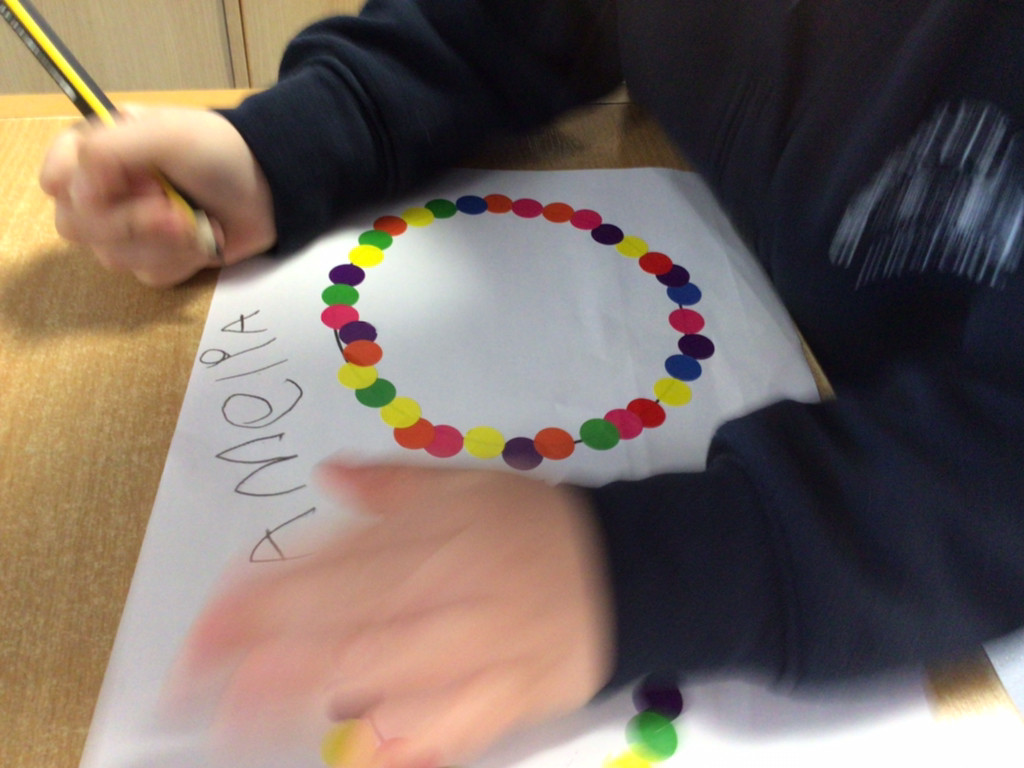 EYFSStMargaret1's tweet image. Reception have been inspired by Peter H. Reynolds' story 'The Dot' today. Just like Vashti, when we sign our names we are artists ! "Make your mark and sign your name" #thedot #eyfs #qualitytexts #fingergym #funkyfingers #eyfsprovision #makeamark