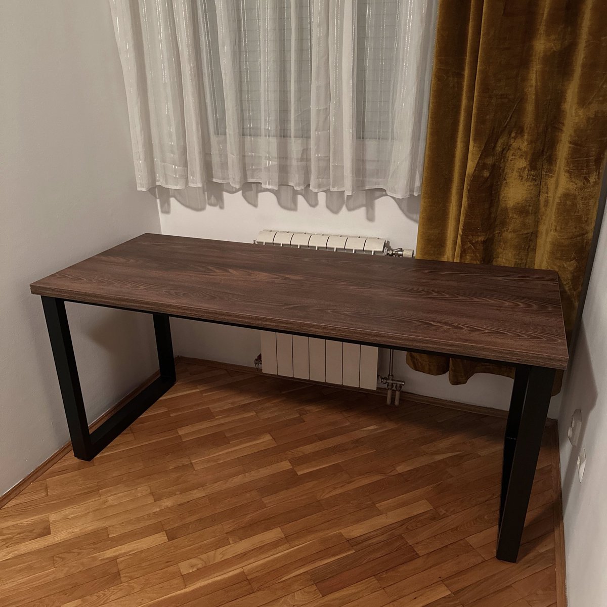 Ура, привезли стол и я наконец-то смогу обустроить себе рабочее место