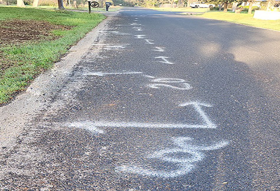 txrrc's tweet image. Marking locations of underground utilities is required when digging more than 16". White lining isn't required but when excavators mark their work area it helps underground utility locators do their work accurately and quickly and move on to other requests!
#EveryDigCounts