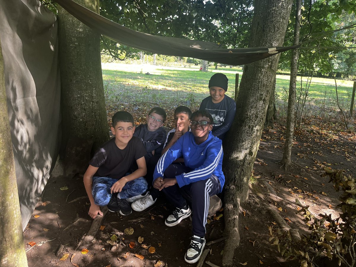 Miss Anderson tweet media