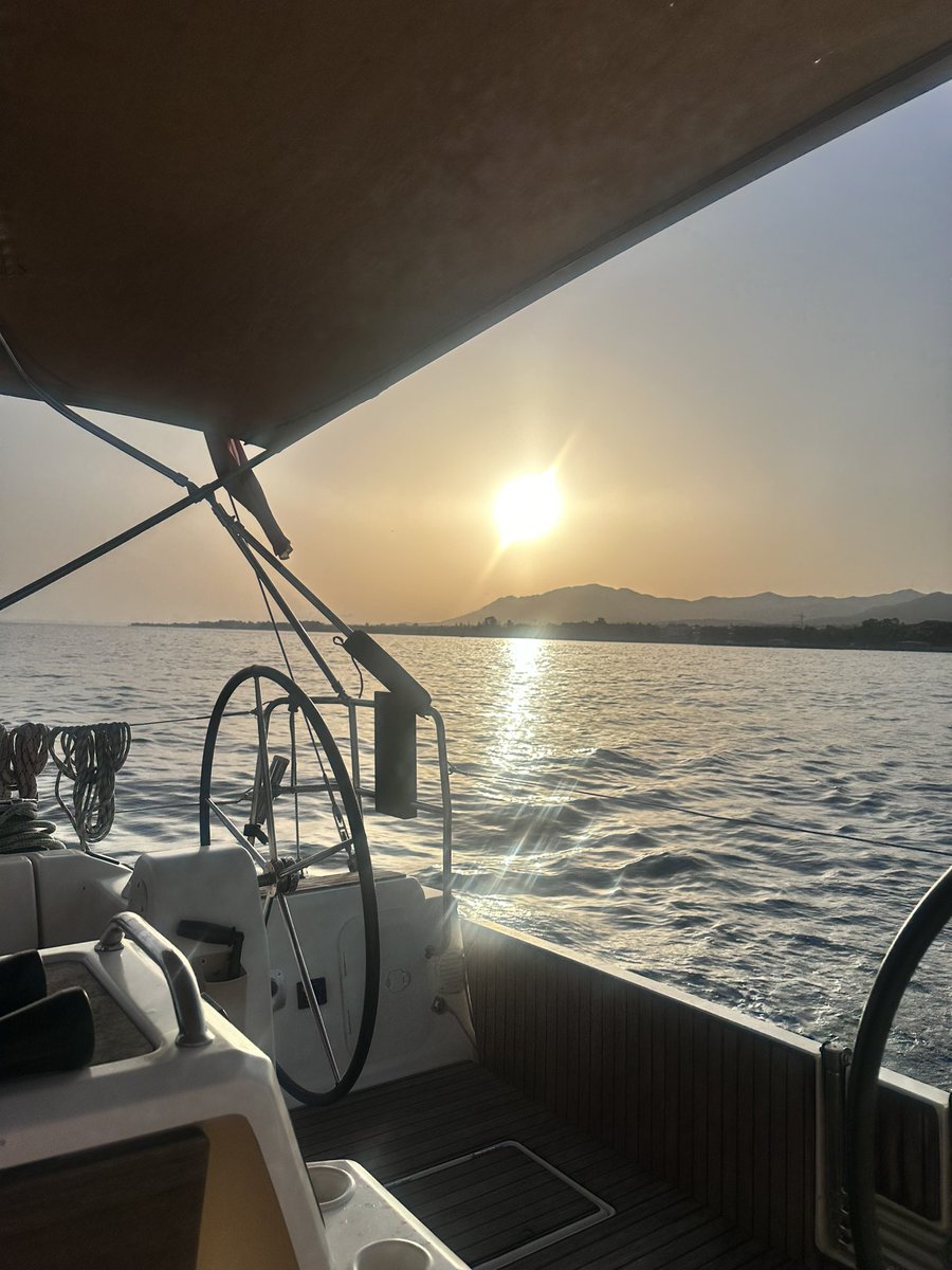 towski100's tweet photo. Sunset cruise ☀️🫶🏽🌊⚓️🛥️ https://t.co/i0mem2wG7u