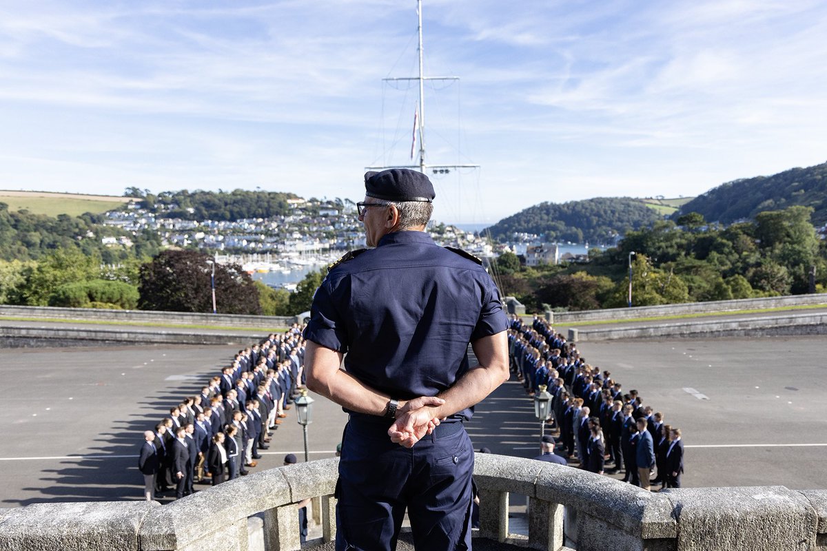 DartmouthBRNC's tweet photo. Embarking on a journey…🧭

…hard work and determination will be required…💪

…to become one of our future leaders…🫡

…and to be part of something bigger than yourself ⚔️⚓️🇬🇧

Global🌎 Modern🛜 Ready✅

@RNJobsUK 
@CaptAndyBray https://t.co/QFmNahtHGJ