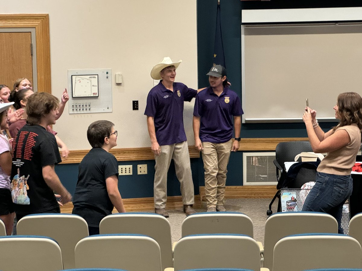 FountainFfa's tweet photo. We had a great time at the District 4 Kick-Off this past week! It was an evening full of growth, excitement and new friends! Thank you to the District 4 officer team for putting it on, including our Chapter President and District Sentinel, Jessie Frazee! https://t.co/9ieOrKENvz