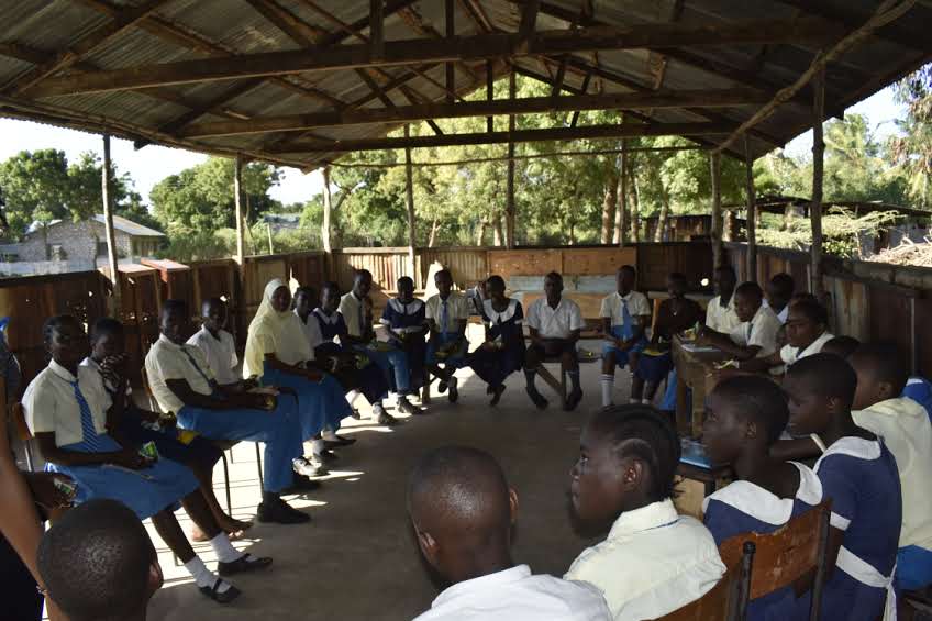 Edward_wafula_'s tweet photo. Today, I was privileged to facilitate  an engaging session with the teenagers at Basi Primary School, Kilifi County, under our #DareFulConvo program. We explored the challenges and opportunities of adolescence through interactive discussions. #YouthEmpowerment #AdolescentHealth https://t.co/iyneujuVs5