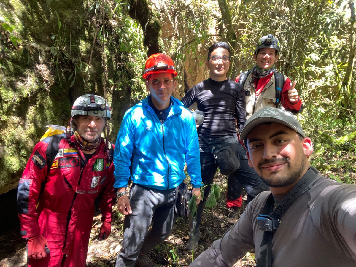 Carlos Lasso (@classoalcala) on Twitter photo Regresando de cueva de Tocancipa, Cundinamarca a más de 2600 msnm. Una de las cuevas más difíciles que hemos estudiado. Nuevos datos biodiversidad acuática cavernícola a 12 grados 🥶. Gracias <a href="/espeleocol/">Asociación Espeleológica Colombiana - ESPELEOCOL</a> <a href="/Henry_Gallo7/">Henry William Gallo Martinez</a> <a href="/inst_humboldt/">Instituto Humboldt</a> <a href="/oscbio_t/">Oscar Barbosa</a> <a href="/GonzaloEspeleo/">Gonzalo Valdivieso 🇨🇴</a> Regresando de cueva de Tocancipa, Cundinamarca a más de 2600 msnm. Una de las cuevas más difíciles que hemos estudiado. Nuevos datos biodiversidad acuática cavernícola a 12 grados 🥶. Gracias <a href="/espeleocol/">Asociación Espeleológica Colombiana - ESPELEOCOL</a> <a href="/Henry_Gallo7/">Henry William Gallo Martinez</a> <a href="/inst_humboldt/">Instituto Humboldt</a> <a href="/oscbio_t/">Oscar Barbosa</a> <a href="/GonzaloEspeleo/">Gonzalo Valdivieso 🇨🇴</a>