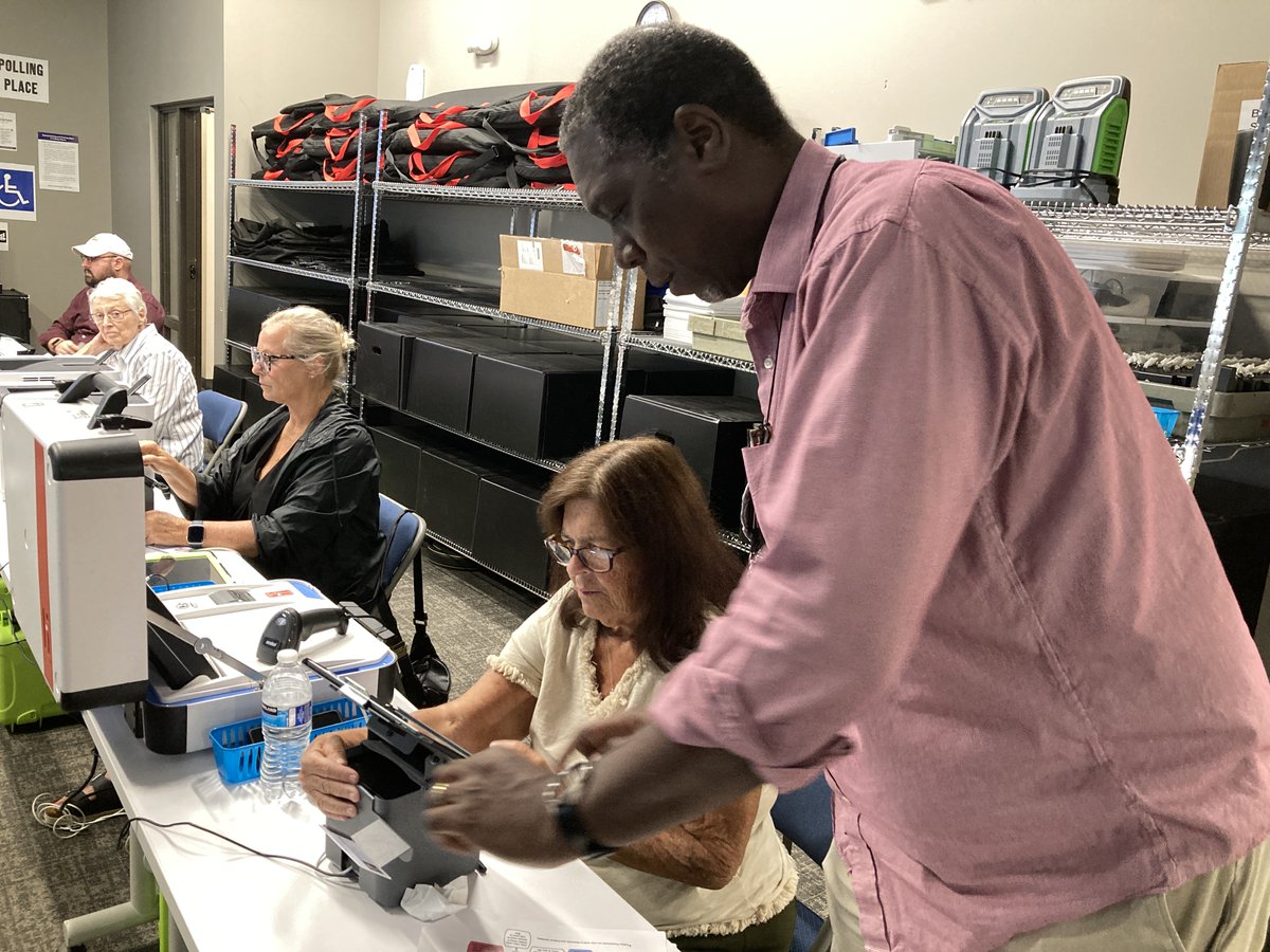 Election Judge training begins today! Between now and the November Election, our trainers will prepare more than 2,000 poll workers to serve St. Louis County voters. Our training department is always improving and we welcome your feedback! #stlcountyvotes