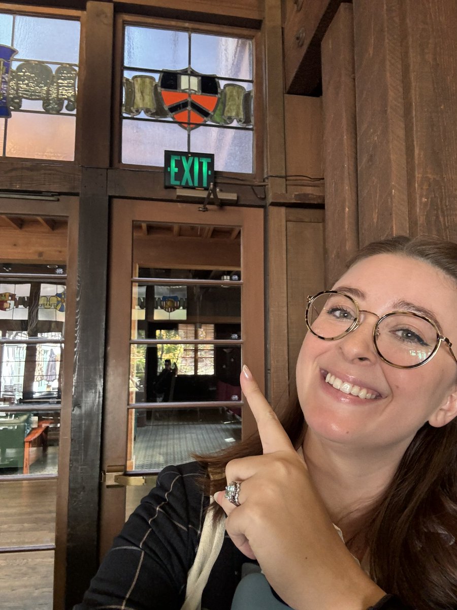 ESmithSangster's tweet photo. Thank you to ARCE-OC and the Bowers museum, and ARCE-NC and Berkeley MELC for having me this weekend 🥰 it was an amazing experience, and not only because I got to talk about the place I love (watch here! https://t.co/yk5iQzt4n5) https://t.co/CJnp8dsa8d