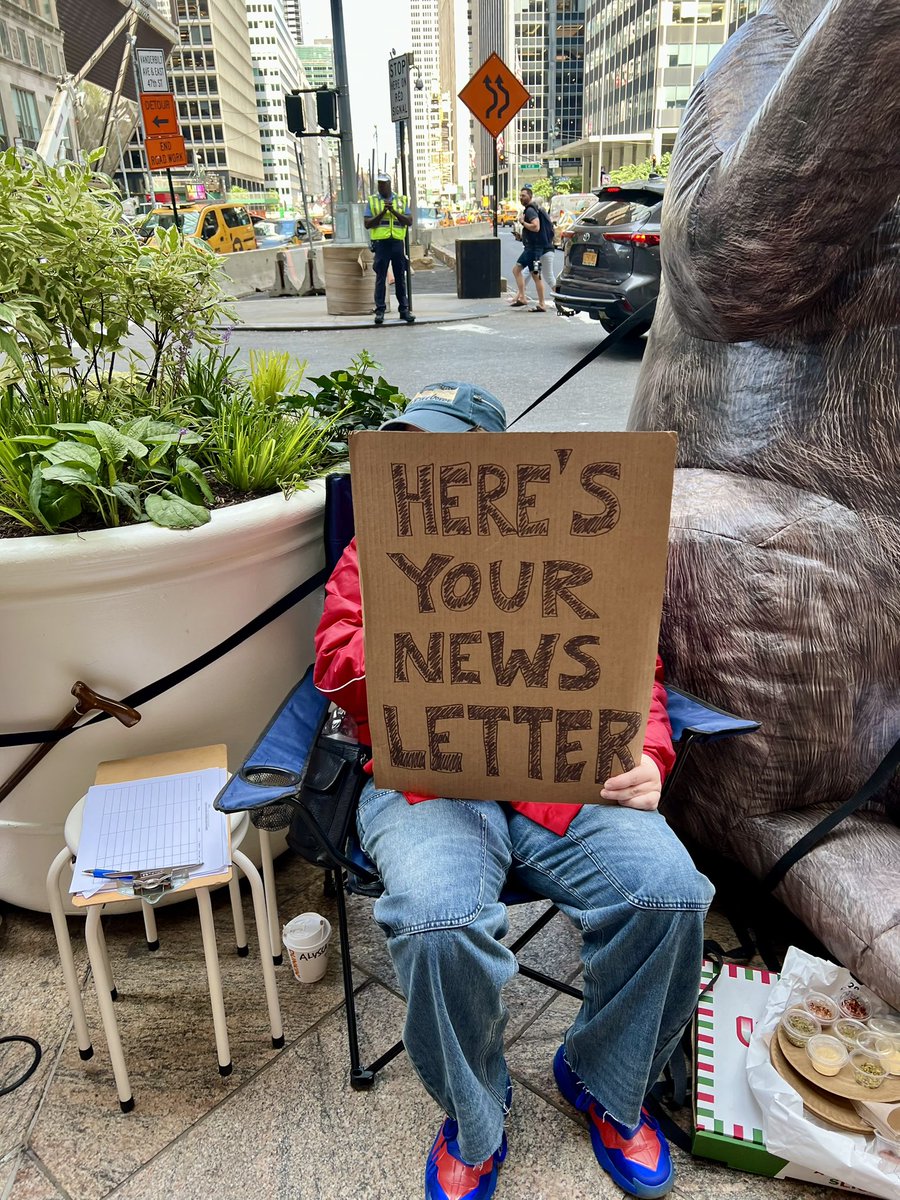 #LawTwitter and <a href="/Law360/">Law360</a> subscribers, want to get your complete newsletter back? Tell <a href="/LexisNexis/">LexisNexis Legal & Professional</a> to agree to a fair contract with the <a href="/law360union/">Law360Union</a> so we can end our ULP strike! #Law360Strike