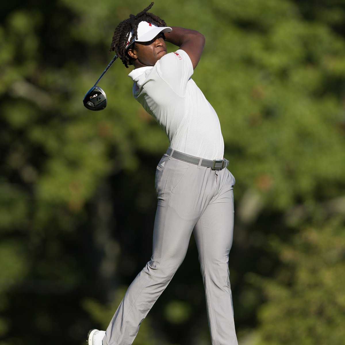 Senior Weston Jones and freshman Argyle Downes are tied for 1st at the Canadian Collegiate after firing 68(-4) in Round 1. The Scarlet knights continue play into Round 2 🥤 

Live Scoring: golfgenius.com/pages/10225119…

#JerseyJuice🥤 || #GoRU⚔️