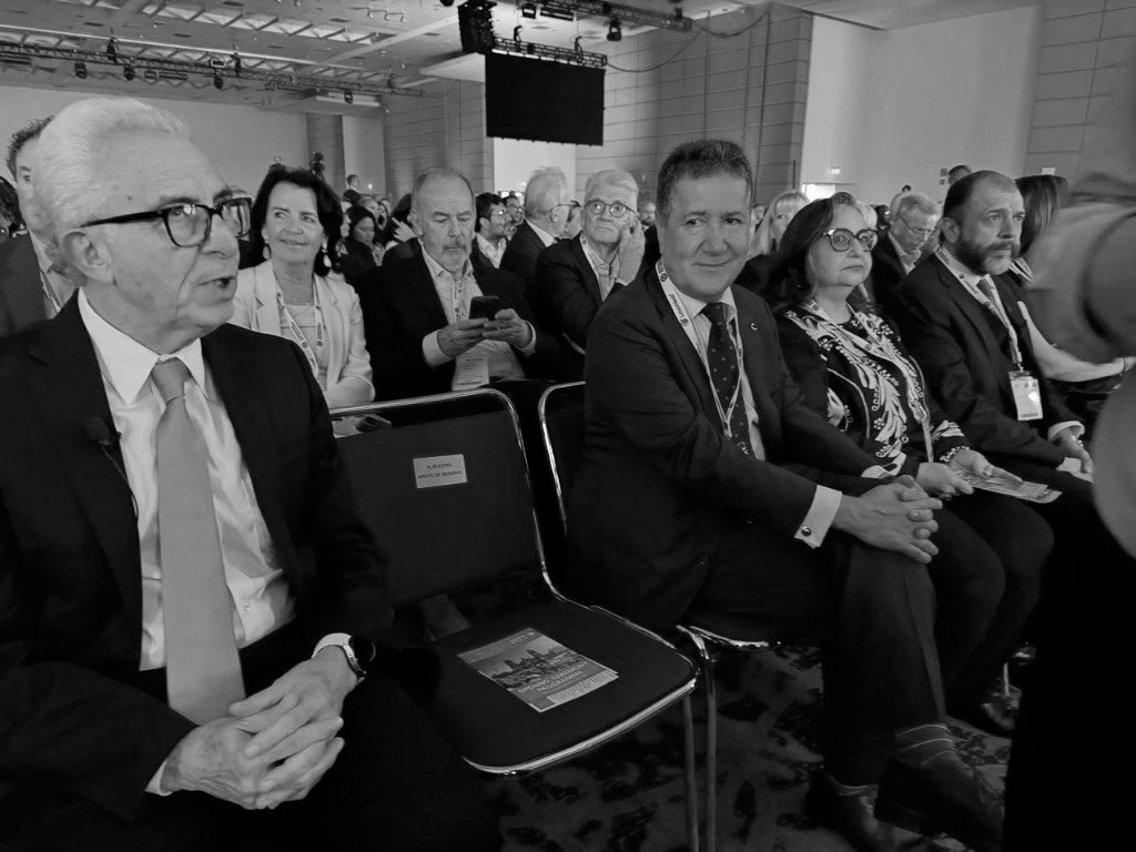 epigmenio ibarra tweet media