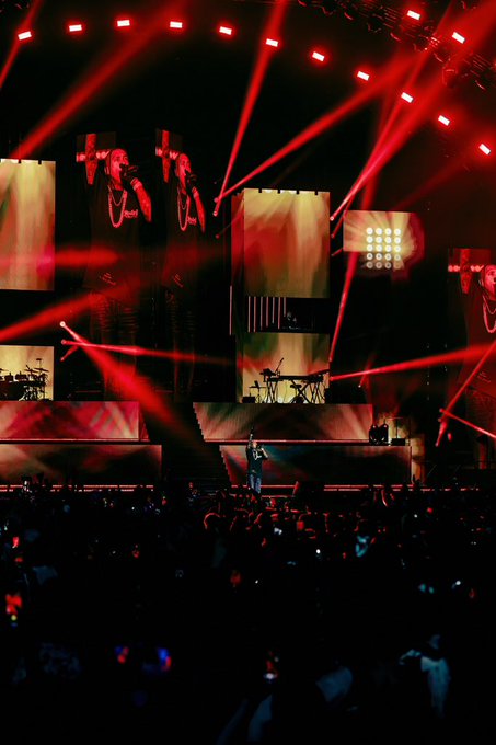 Watch T-Raww's leaked NSFW photo on TwXstars