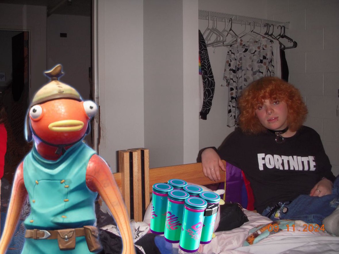 junefact's tweet image. last night was a victory royale 👑