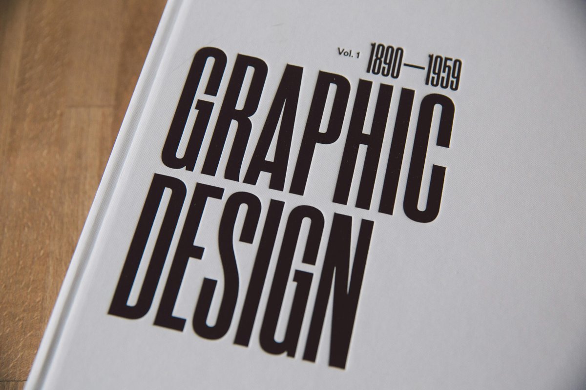 Alberto Cuartones (@albercuartones) on Twitter photo ⏩ From Sketches to Symbols: Must-Read Books on Logo Creation dlvr.it/TDJhYt | <a href="/LogoDesigner_Co/">Logo-Designer.co</a> ⏩ From Sketches to Symbols: Must-Read Books on Logo Creation dlvr.it/TDJhYt | <a href="/LogoDesigner_Co/">Logo-Designer.co</a>