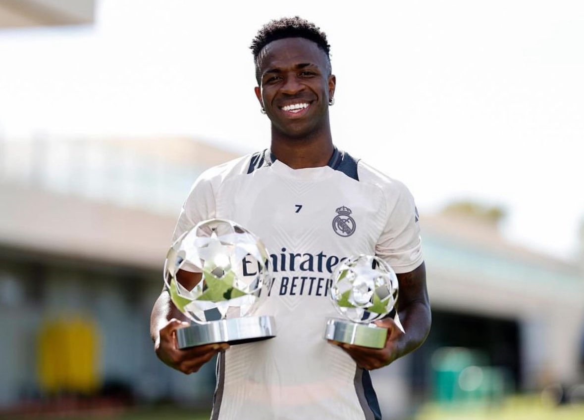⚪️✨ Vinícius Jr receives his Champions League 23/24 Best Player of the Season Award.