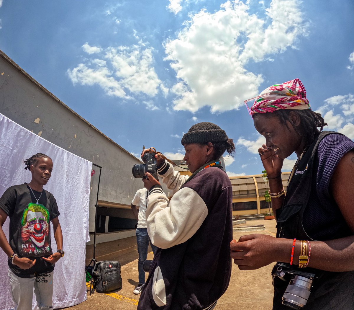 somasoafrika's tweet photo. Through practical sessions, we empowered participants from the community to capture and share their own stories, enabling them to explore and document the unique narratives in the spaces they inhabit. It was an inspiring journey of learning and creativity.
#framingyourvoices https://t.co/o3J2Ej3NBw